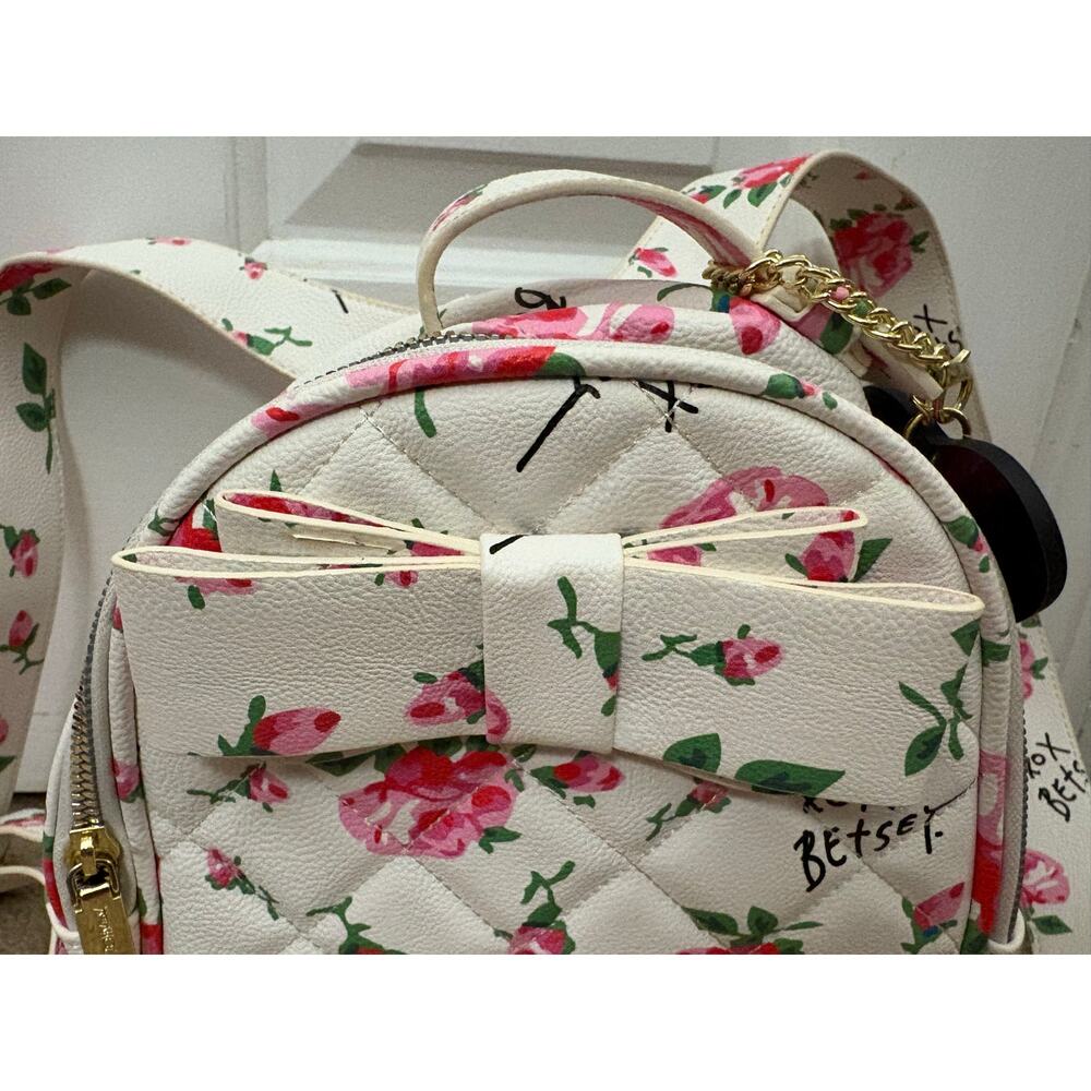 Betsey Johnson Garden Party Quilted Floral Backpack Bow White Pink Roses Clean - Picture 11 of 11